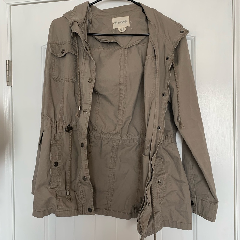 Tan casual dress jacket. Size youth large. Fits like a women’s small